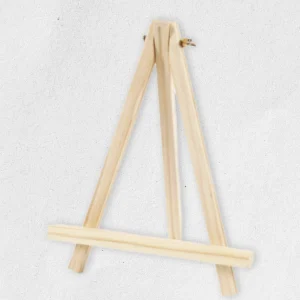 Petit chevalet de présentation en bois clair naturel, accessoire de décoration pour poser un tambour à broder personnalisé.